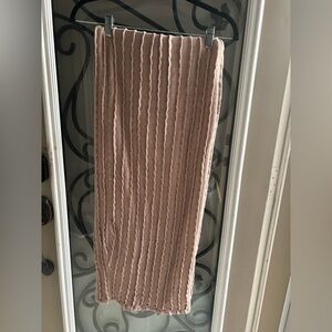 Zara Pink Pencil Skirt Chic and Sleek